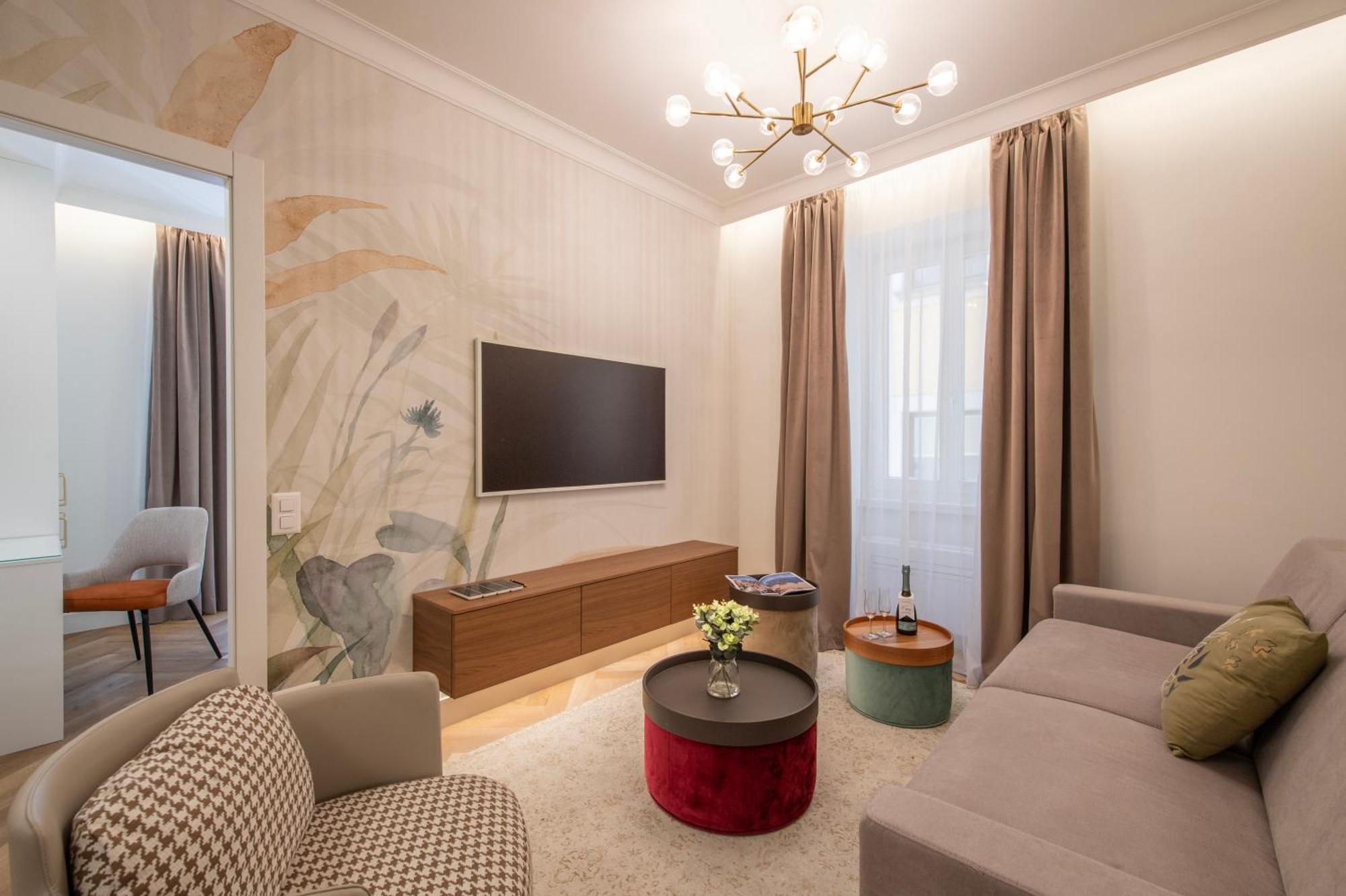 Novos Central Apartments لوغانو المظهر الخارجي الصورة