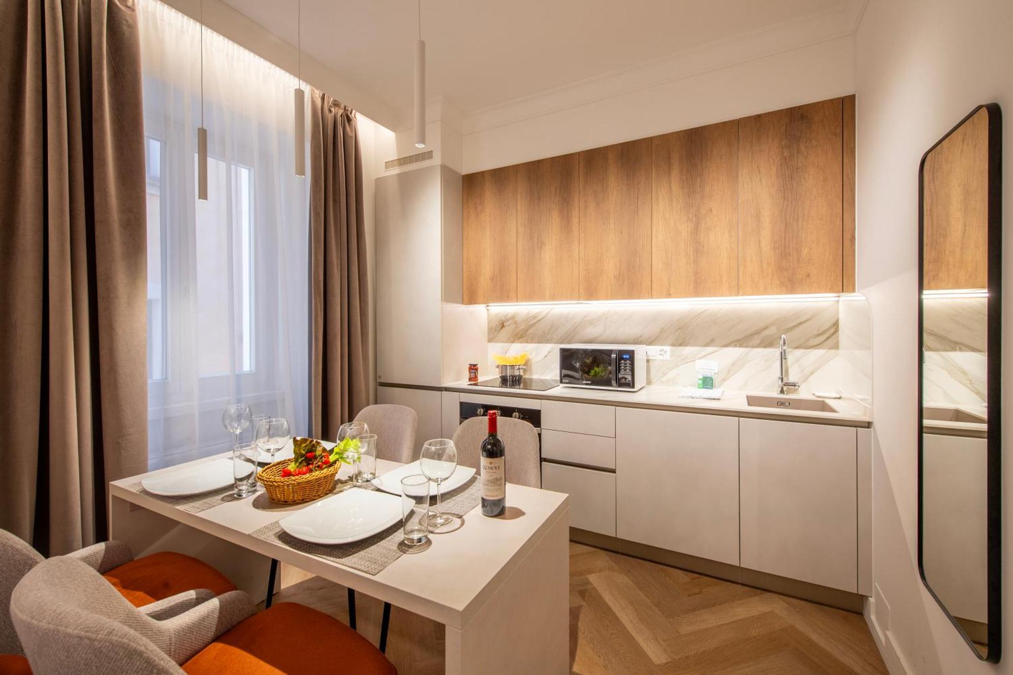 Novos Central Apartments لوغانو المظهر الخارجي الصورة
