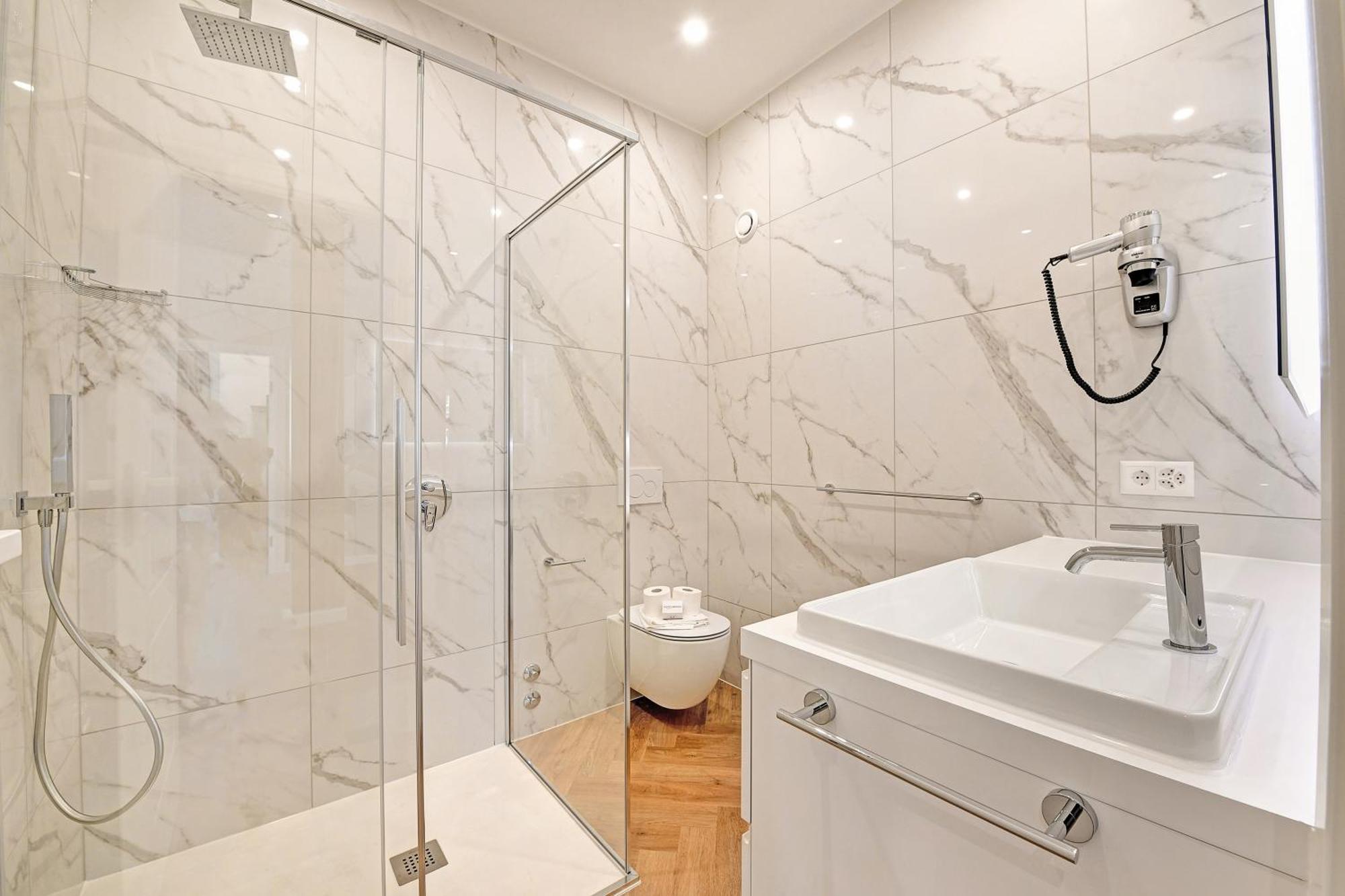 Novos Central Apartments لوغانو المظهر الخارجي الصورة